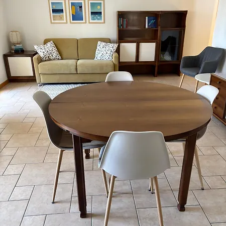 Nuvola Bianca 2 アパート *